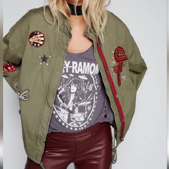 Free People Jackets & Blazers - Free People Oversized Patch Embroidery Jacket in Army Green Size M/L